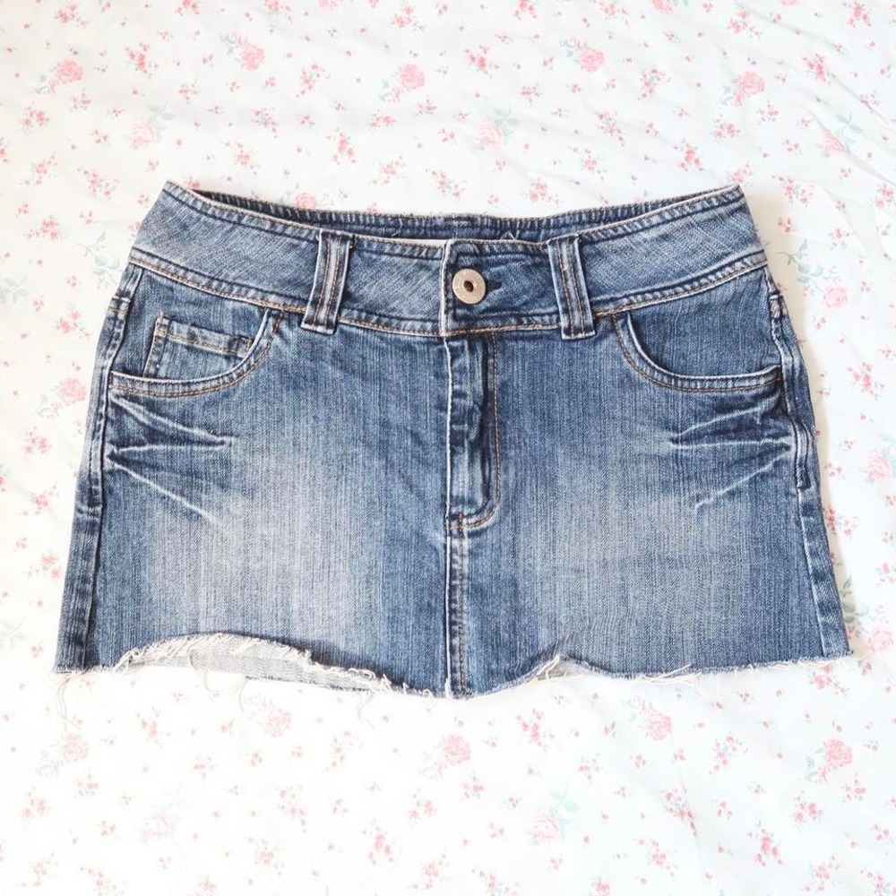 smart set frayed denim mini skirt y2k blue jean skirt